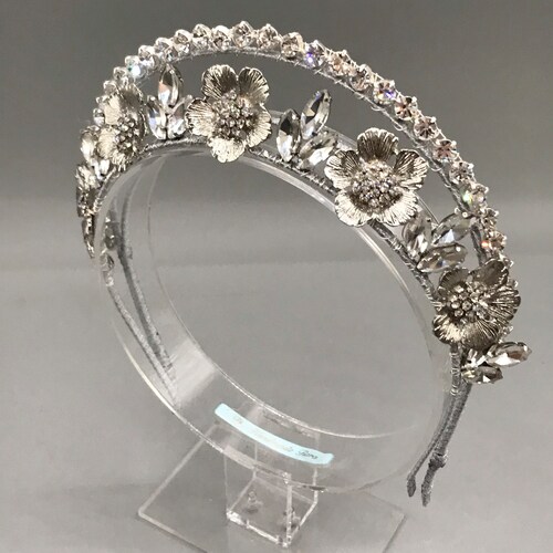 Flower and Leaves bridal headband halo silver shops crown - Tiara - silver crystal headpiece, Wedding headband, bridal accessory, Silver leaves