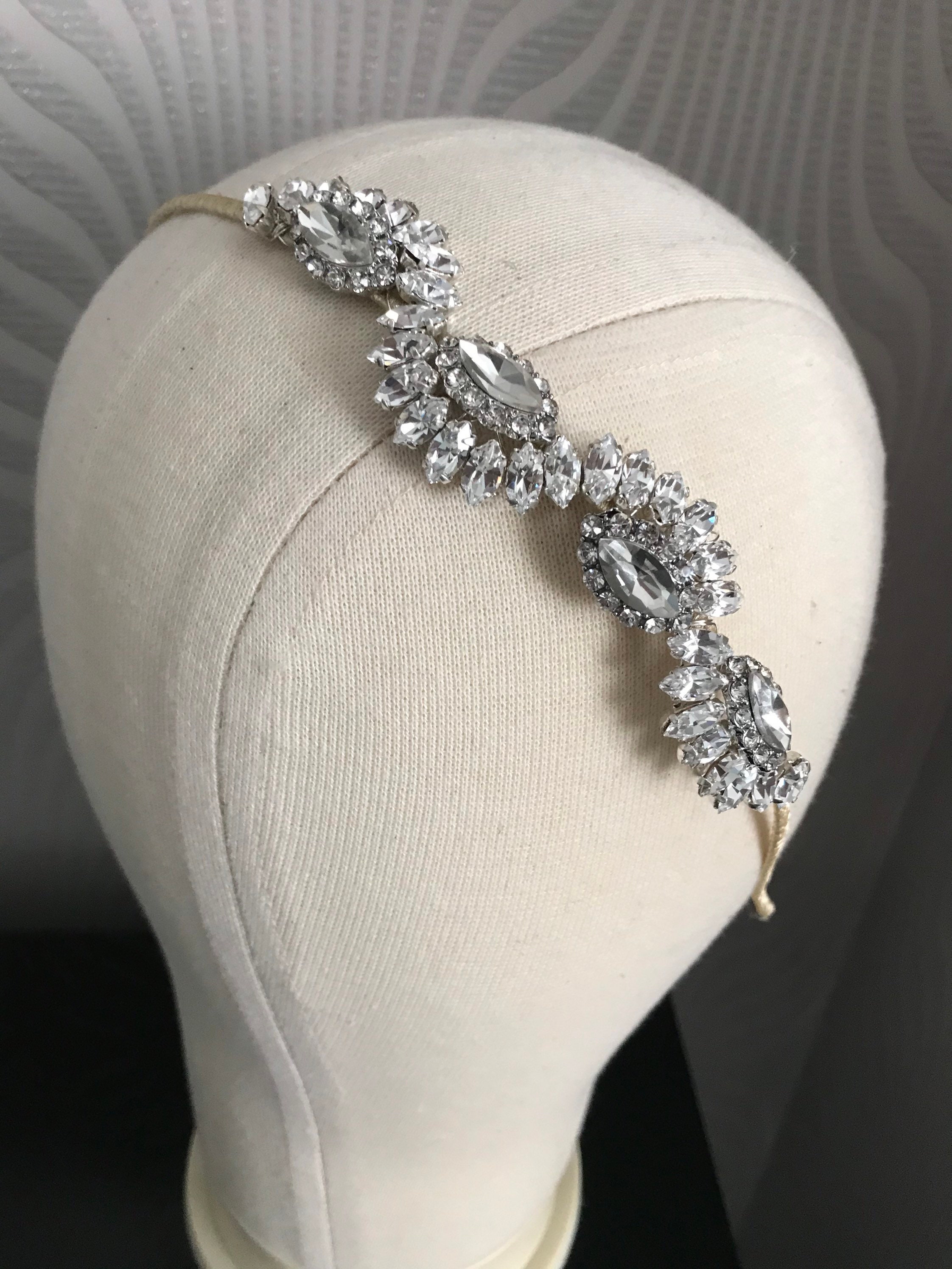 mens plain white sliders