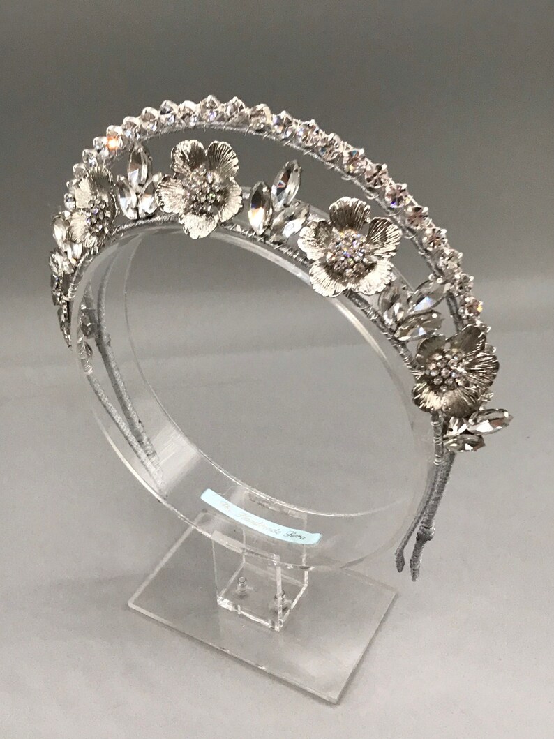 Flower and Leaves bridal headband halo silver shops crown - Tiara - silver crystal headpiece, Wedding headband, bridal accessory, Silver leaves