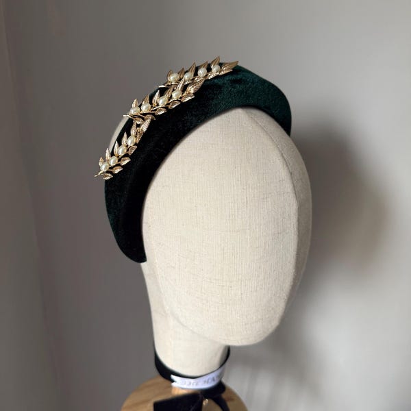 Bottle green leaf fascinator headband with veil