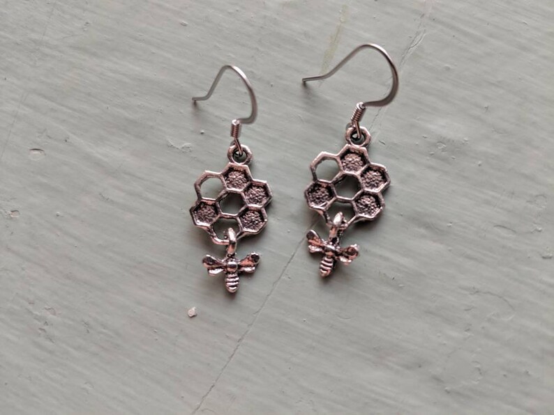 DONATION to save the Honeybees! Honeycomb /& Honeybee Silver Earrings