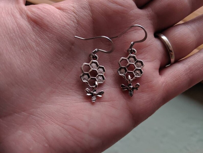 DONATION to save the Honeybees! Honeycomb /& Honeybee Silver Earrings