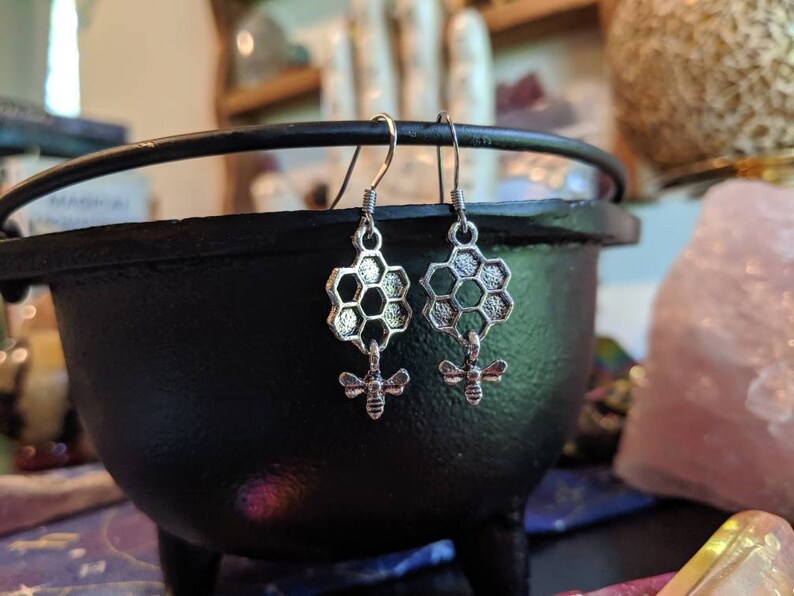 DONATION to save the Honeybees! Honeycomb /& Honeybee Silver Earrings