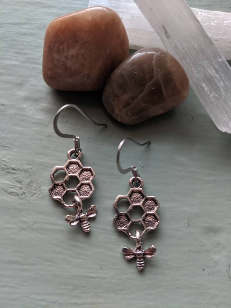 DONATION to save the Honeybees! Honeycomb /& Honeybee Silver Earrings