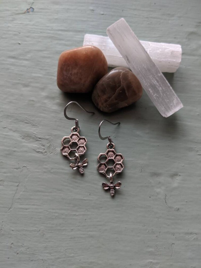 DONATION to save the Honeybees! Honeycomb /& Honeybee Silver Earrings