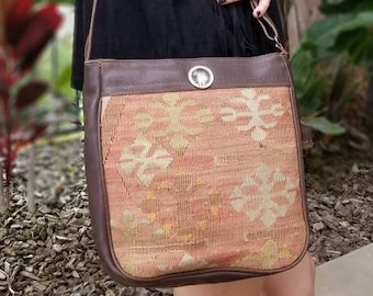 Vintage Kilim Crossbody Bag: Turkish Wool & Leather, Handmade