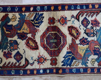 SMALL RUGS (2x3-3X5)