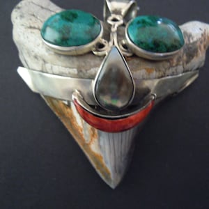 Shark tooth Necklace / Megalodon Teeth Necklace/ boho jewellery / bohemian jewellery / Shark tooth Necklace