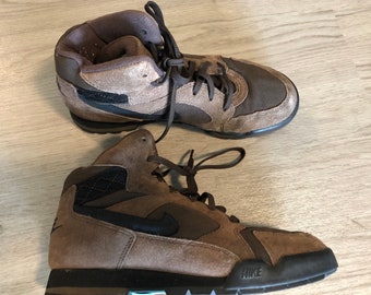 nike hiking boots 1990