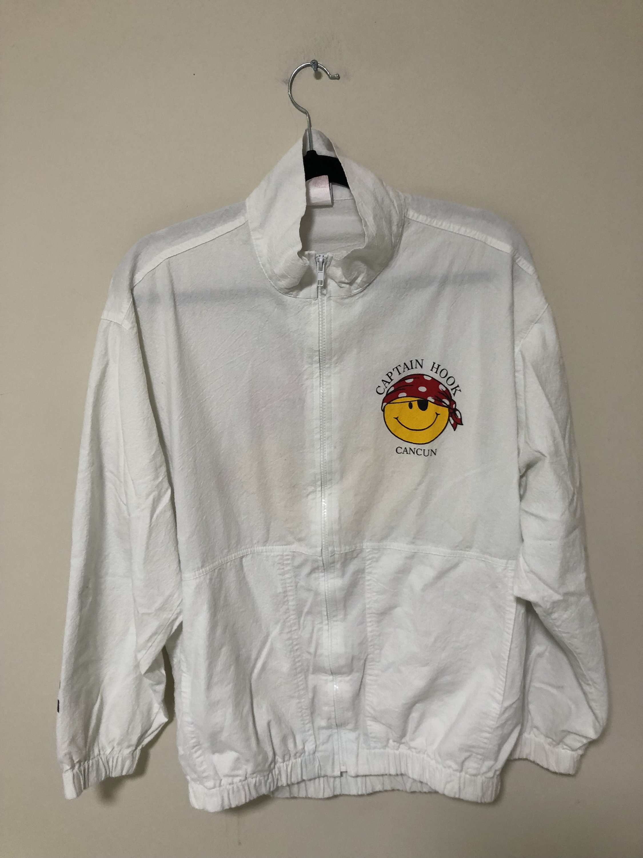 Vintage Cancun Mexico Beach Smiley Face Captain Hook 90s 