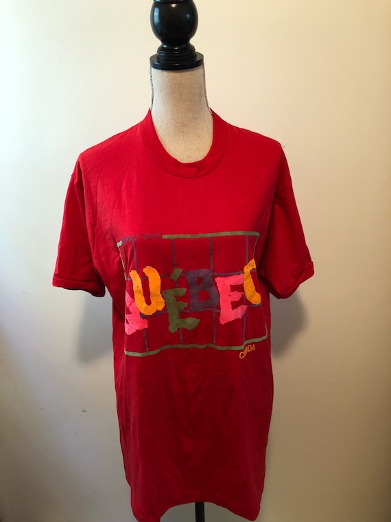 Vintage Quebec Montreal Canada Tshirt