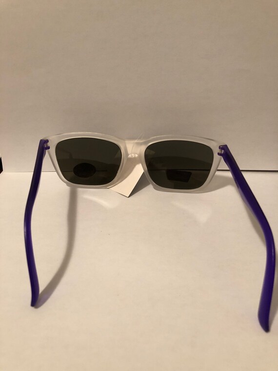 Vintage 90s Purple and Clear Wayfarer Sunglasses … - image 3