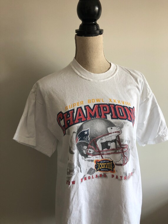 Vintage Patriots Superbowl XXXVII NFL Tshirt - image 3