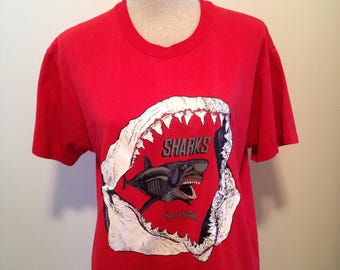 Vintage Sea World Shark Attack 80s Tshirt