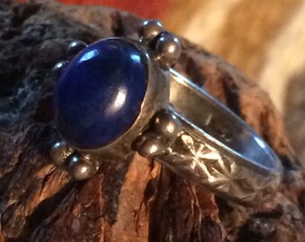 Sale - Vintage Sterling Silver & Lapis Ring - Size 6 1/2