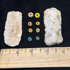 Group of 2  Flint Blades 8 Trade Beads Tool Knife Point  Indian Artifact