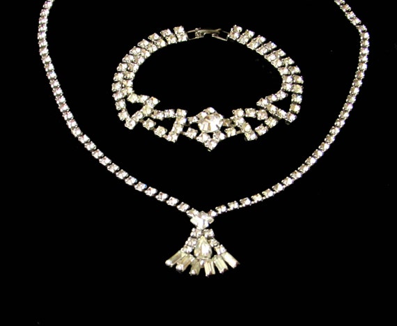 Glistening Vintage Crystal Rhinestone Bridal Neck… - image 3