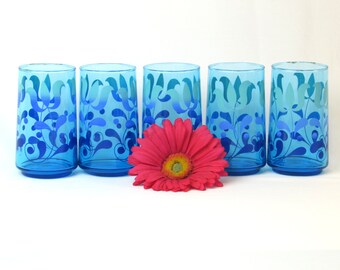 Five Vintage Water Glasses - Colorful - Lively Blue Glasses - Ocean Waves - Water - Sky Blue - Floral Glassware - Vintage Home Decor