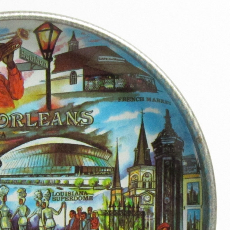 New Orleans Tin Plate Tray Dish Home Decor Vintage 1960s Souvenir Art Artist Signed immagine 3