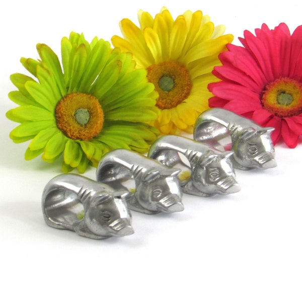 Four Pig Napkin Rings - Thick Silver Metal Napkin Rings - Made in India - Vintage Home Decor