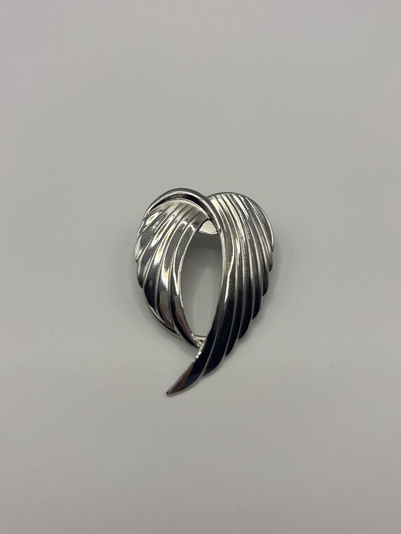 Signed Jeri-Lou Silver Tone Wing Scarf Clip, Mid-Century Angel Wing Holder