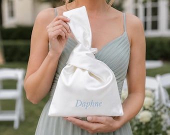 Sac à nœud en satin personnalisé, pochette de mariée brodée sur mesure, pochette ivoire style japonais, cadeau de demoiselle d'honneur