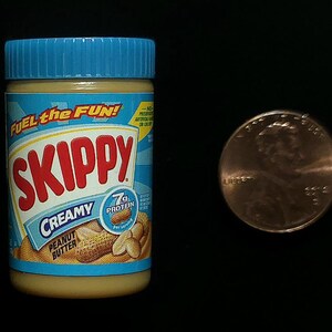 Miniatur-Magnet für ein Skippy Creamy Peanut Butter Glas – Kühlschrankdekoration