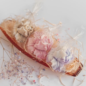 Iris flower shaped soap bar Mothers day gift Flower soap favors Goat milk flower soap Wedding favors soap bars bulk Decorative soap bars