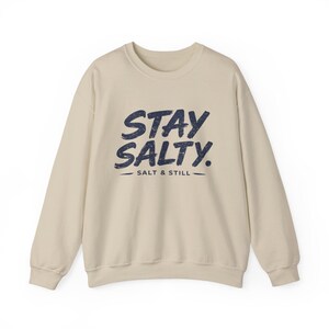 Stay Salty Küsten-Sweatshirt, Vintage-inspiriertes Rundhals-Sweatshirt, Geschenk für Strandliebhaber Bild 4