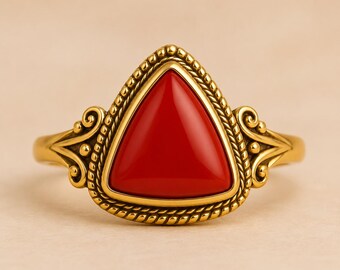 Natural Coral Gold Ring, Red Coral Gemstone Ring, Coral Statement Ring, Gold Gemstone Jewelry, Unique Ring for Her, Vintage Inspired Ring