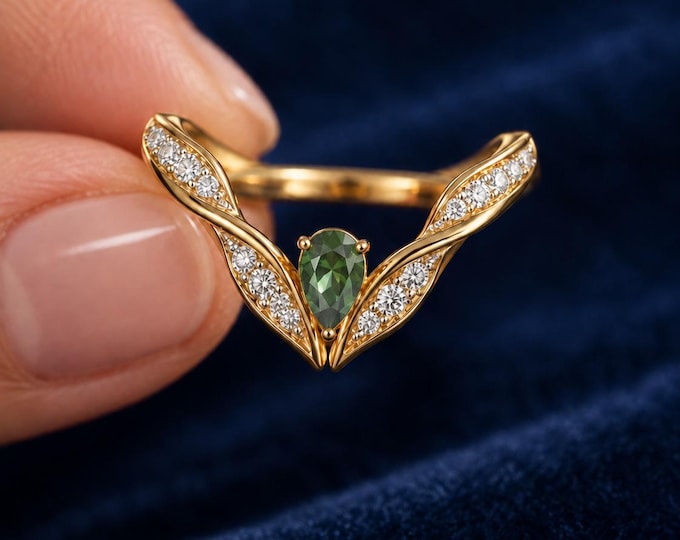 Green Tourmaline Bypass Ring, Yellow Gold Twist Ring, Natural Gemstone Statement Ring, Elegant Cocktail Ring, Gift for Her
