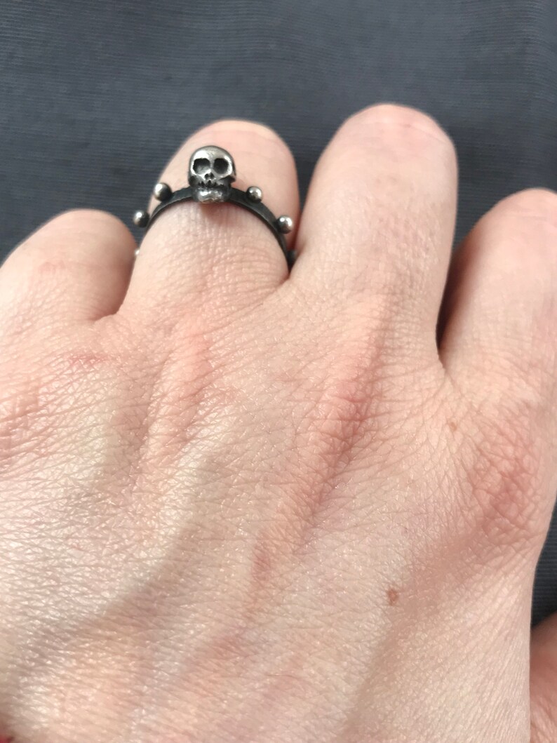 Skull rosary ring