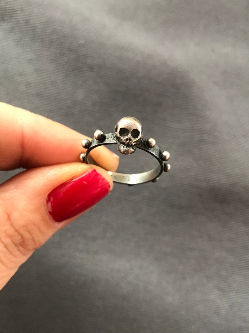 Skull rosary ring