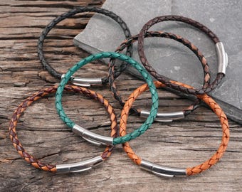 Pulsera de cuero trenzado de 4 mm para hombre con cierre de acero inoxidable, fina y minimalista.