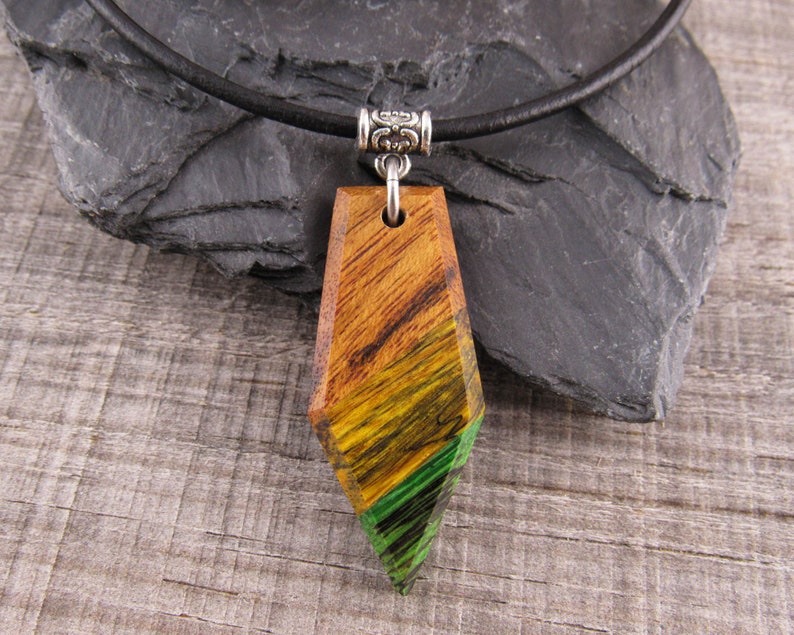 collier homme exotique collier homme exotique