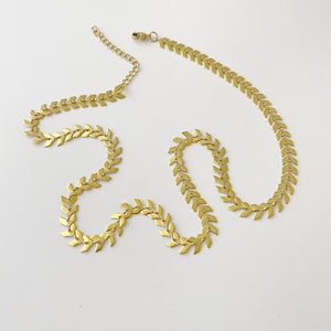 Chevron Fish Tail Gold Chain