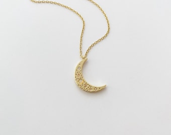 Moon Charm Necklace Gold