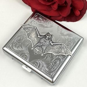 Estuche para cigarrillos, accesorio para fumar, para hombre y mujer, diseño gótico, con diseño de murciélago, doble cara, 18 unidades, tamaño normal, regalo