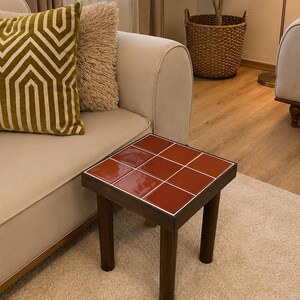 Mesita auxiliar de cerámica hecha a mano, mesa auxiliar de madera maciza, mesita de noche rústica, mesa auxiliar de terracota, mesa de centro pequeña