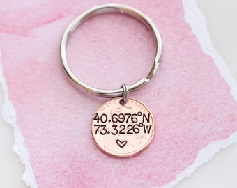 Personalized Coordinates Keychain - Lucky US Penny Keychain - Longitude Latitude Keychain - Copper 7th Anniversary Gift - Copper Keychain