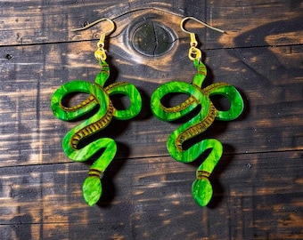 Pendientes de serpiente de acrílico cortado