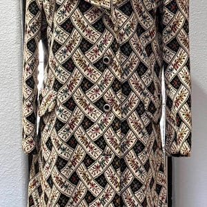 1960s Tapestry Trench Coat: Art Deco Woven Statement Duster, Size 16