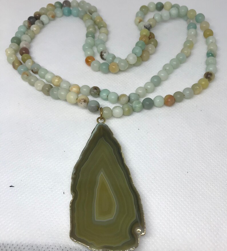 62 grms 5mm beads pendant is 60x25mm Beautiful agate necklace 4242 Beautiful