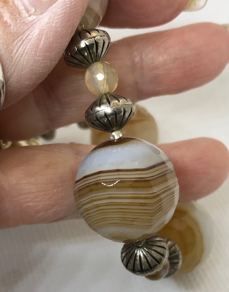 3 oz banded 3692 17 grms honeycomb faceted agate bead necklace 17mm beads 17 long