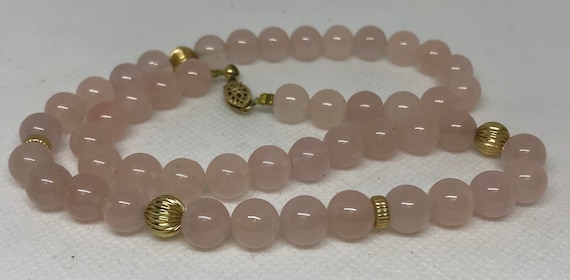 Beautiful rose quartz bead necklace w 14kt gold f… - image 4