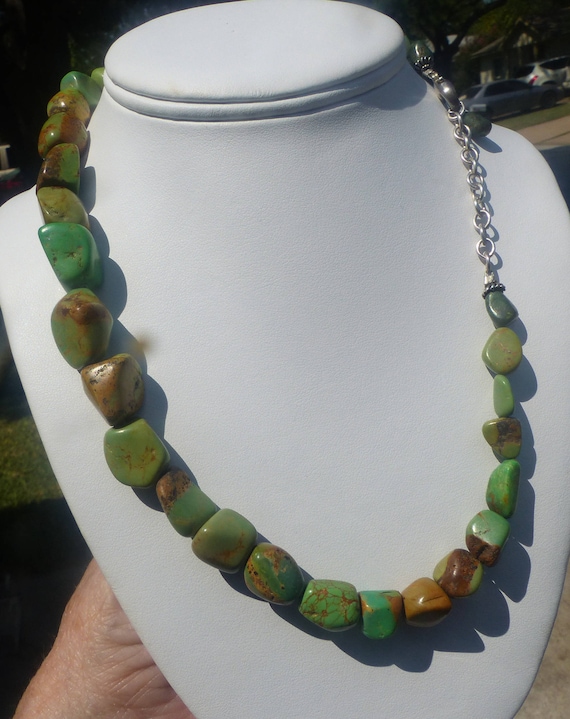 Very Nice Green Turquoise Necklace, High quality t