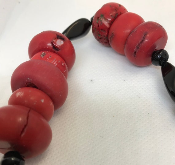 Dyed red coral and black jade necklace. Screw bar… - image 3