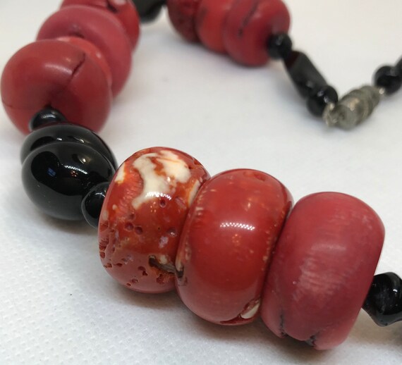 Dyed red coral and black jade necklace. Screw bar… - image 2