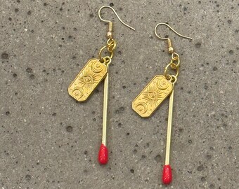 Light Up the Night Matchstick Evil Eye Schutz Ohrringe