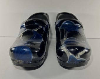 Danilo XP Floral Patent Clogs Women’s Size 38 Black Blue